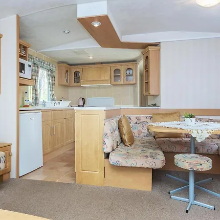 Lesniczowka Wiezyca I Homestay *