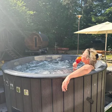 Δωμάτια σε οικογενειακή κατοικία Lesniczowka Wiezyca *