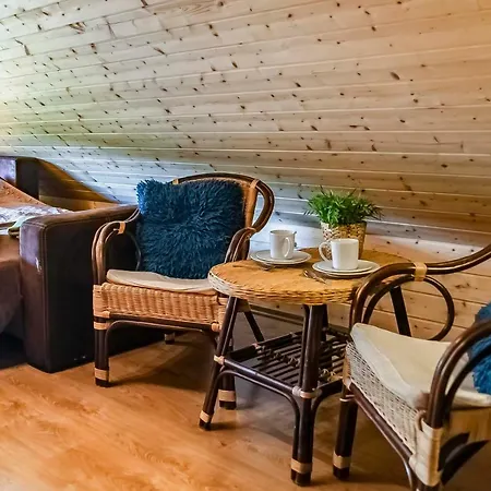 Lesniczowka Wiezyca I Homestay *