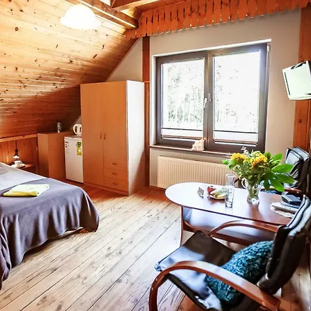 Lesniczowka Wiezyca Δωμάτια σε οικογενειακή κατοικία