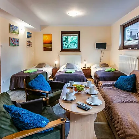 Δωμάτια σε οικογενειακή κατοικία Lesniczowka Wiezyca Szymbark (Pomerania)