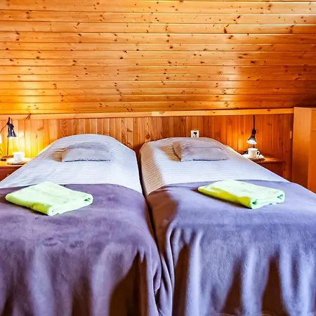 Δωμάτια σε οικογενειακή κατοικία Lesniczowka Wiezyca *