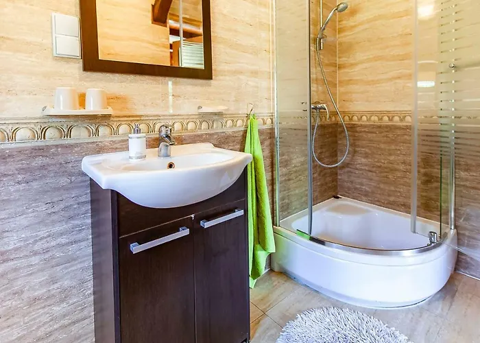 Lesniczowka Wiezyca * シンバルク